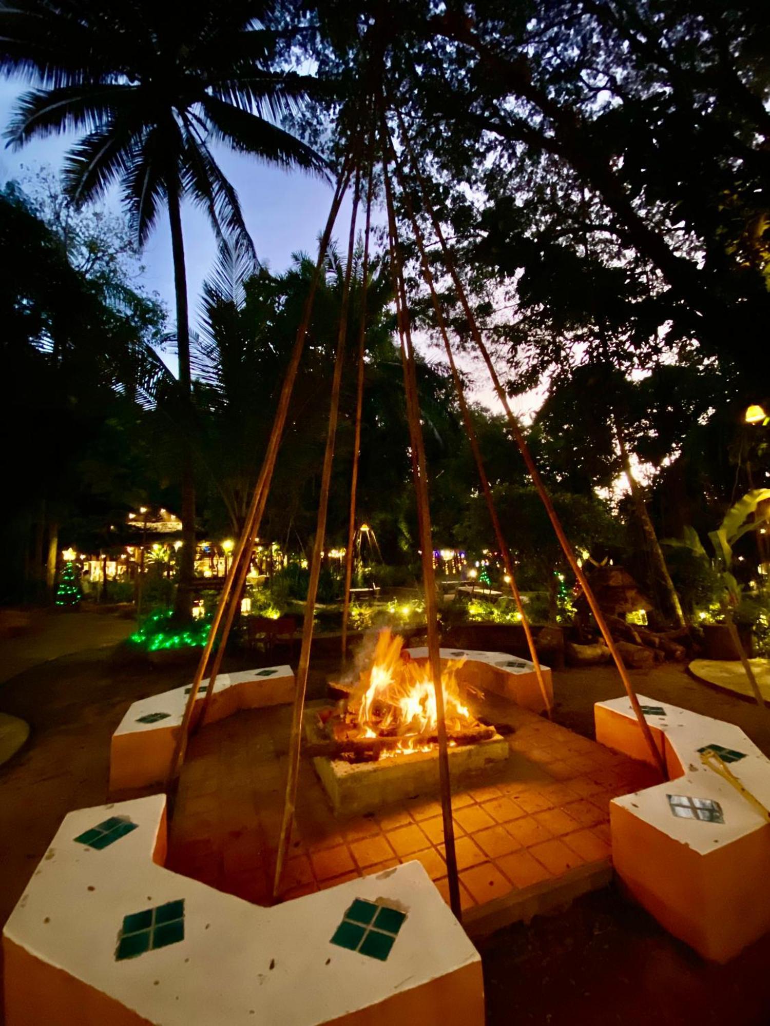 Fern Resort Mae Hong Son Exterior photo